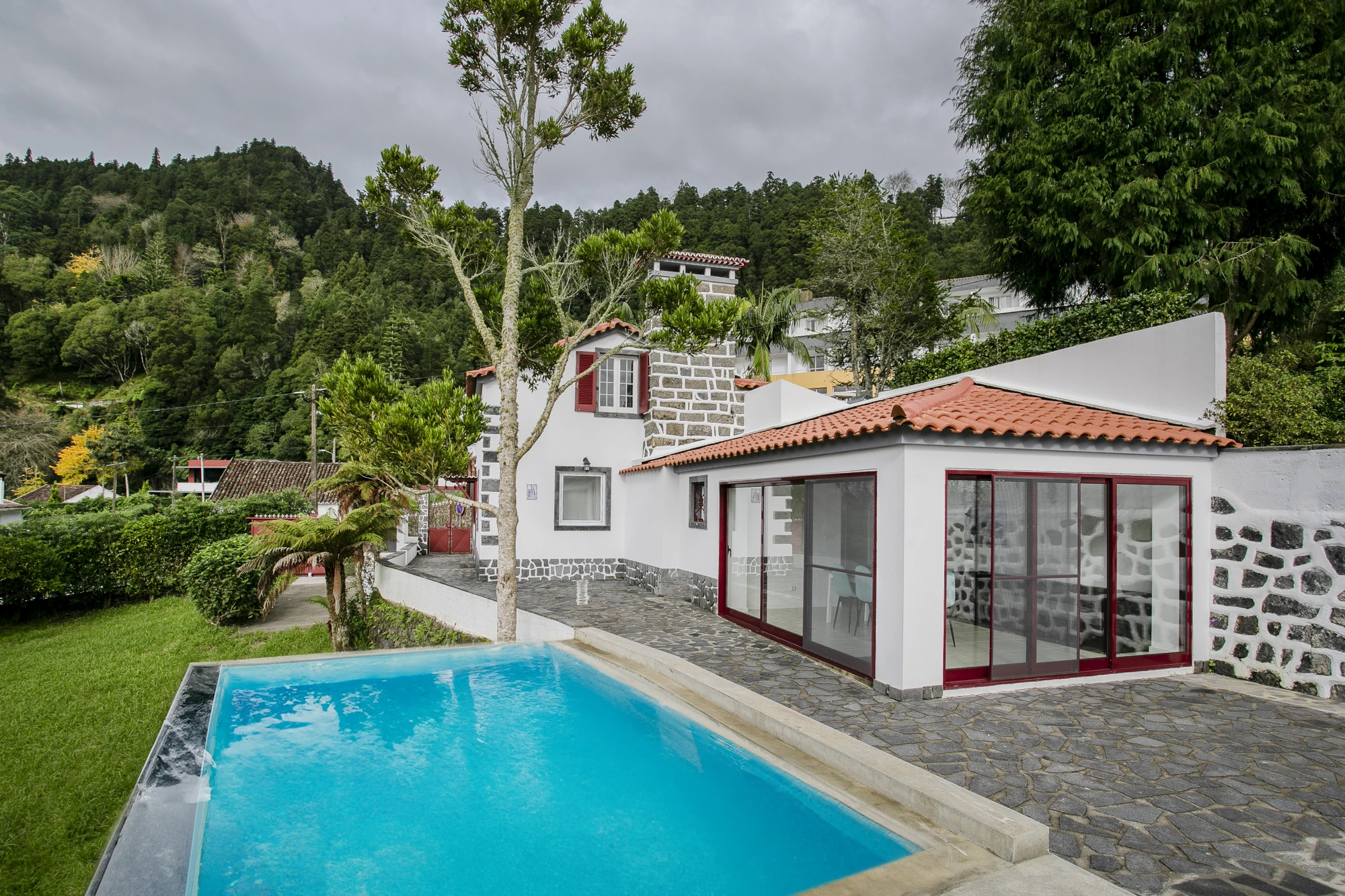 Furnas — 5