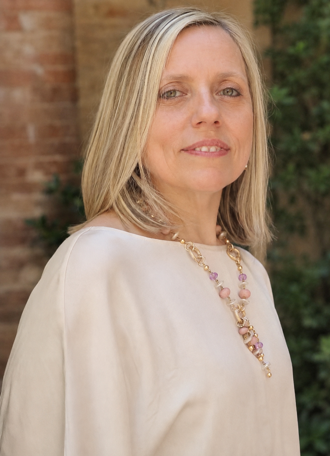 Ritratto professionale di Susanna Paoletti, psicologa e psicoterapeuta a Macerata